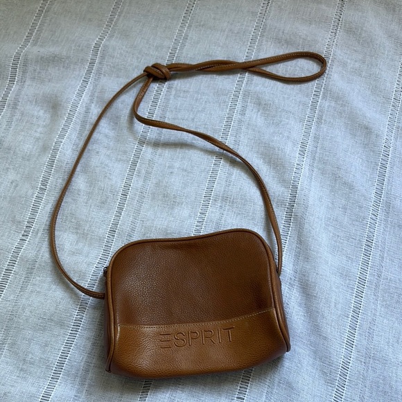 Esprit Vintage Brown Crossbody Bag with Sleek Design - Picture 4 of 14